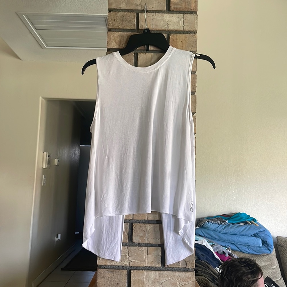 Lorna Jane open back white tank